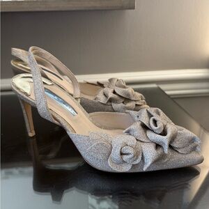 Sophia Webster Silver Glitter Slingback Pointed-Toe Heels with Floral Appliqué